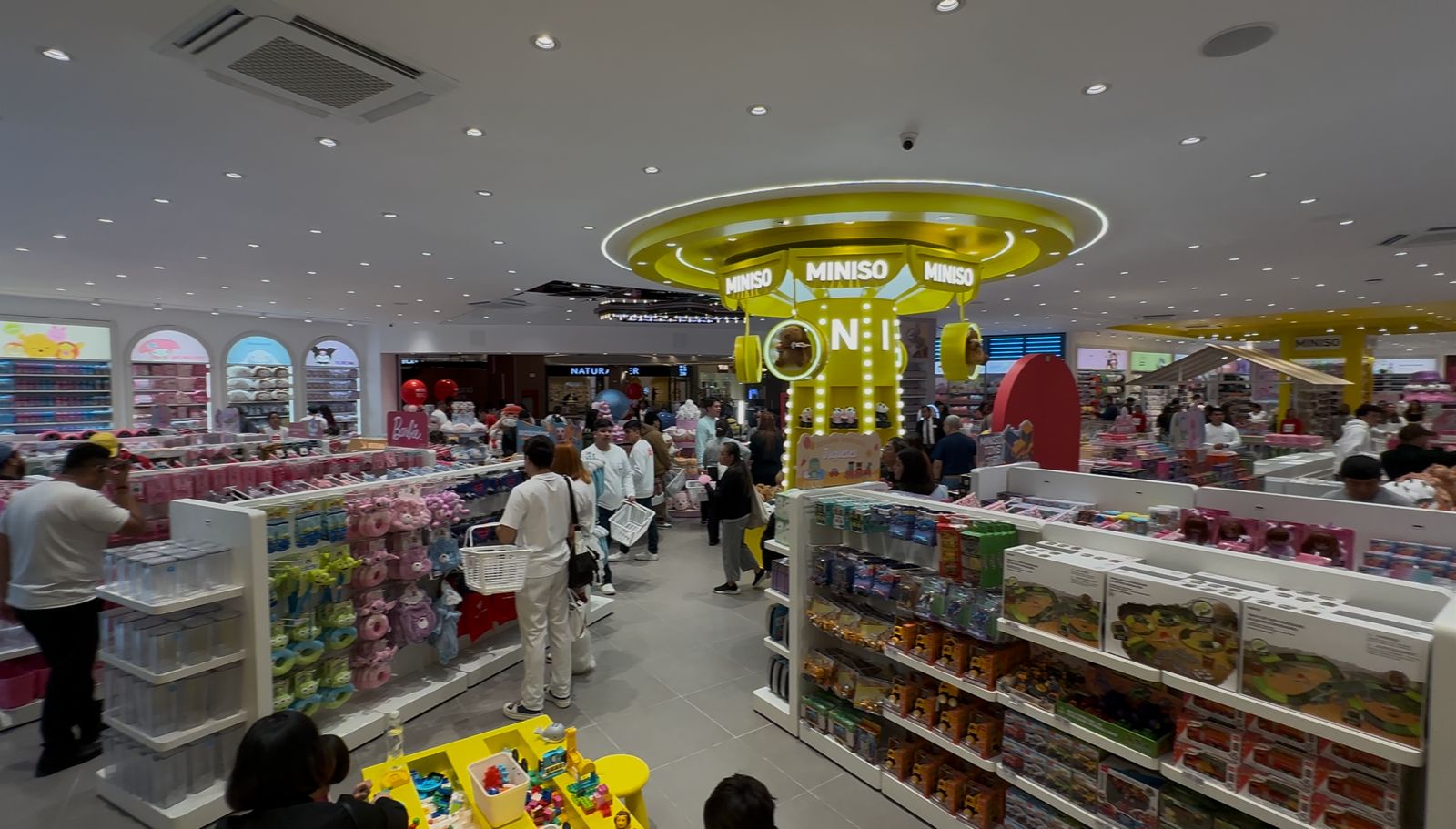 MINISO INAUGURA SU TIENDA MÁS GRANDE DE CENTROAMÉRICA: MINISO LAND
